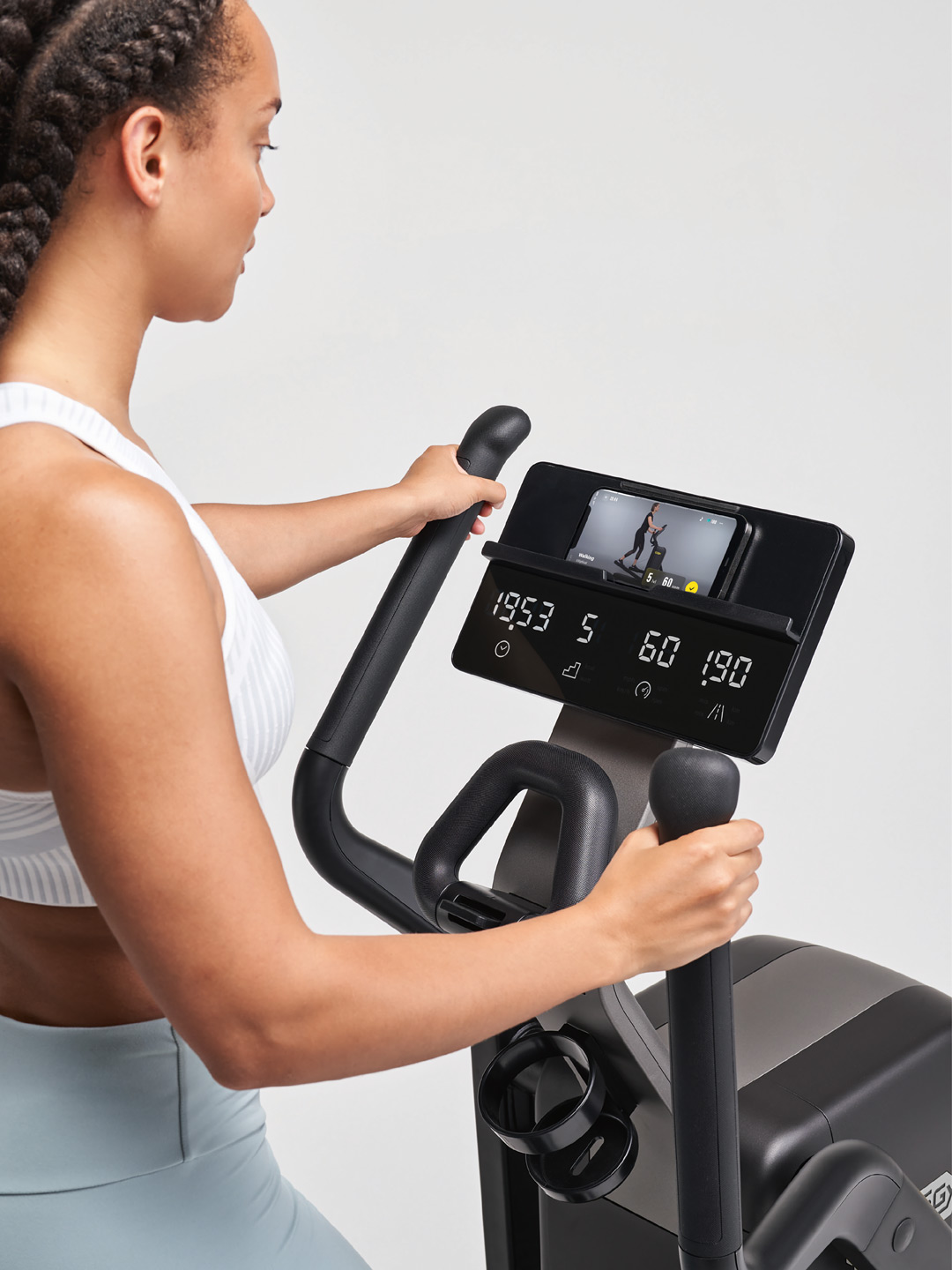 Эллиптический тренажер Technogym Elliptical