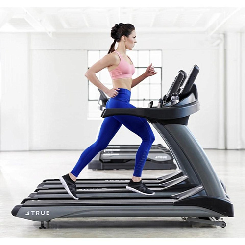 Беговая дорожка True Fitness TC900 c консолью Envision16