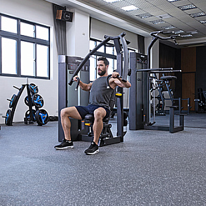 Купить Грузоблочный тренажер Spirit Fitness SP-4301 Жим от груди в Москве
