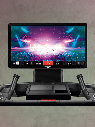 Беговая дорожка Technogym Run HIIT