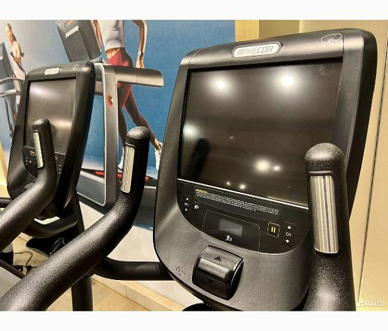 Вертикальный велотренажёр Precor Upright Bike P82 фото4