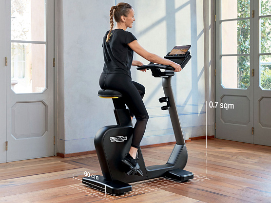 Вертикальный велотренажер Technogym Cycle фото11