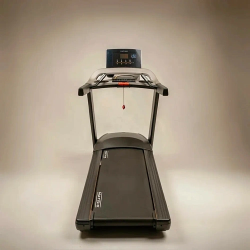 Беговая дорожка Matrix Fitness T600X-02 с LED-консолью (витринный образец)