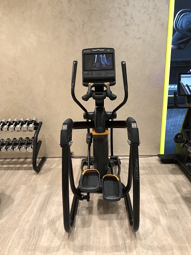 Эллиптический тренажер Matrix Fitness Performance Touch Ascent Trainer (витринный образец)