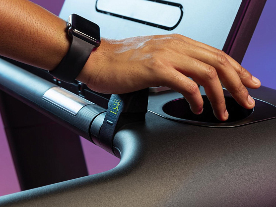 Беговая дорожка Technogym Excite Run Live 500 фото12