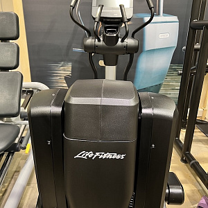 Купить Эллиптический тренажер Life Fitness Discover SE 95X в Москве