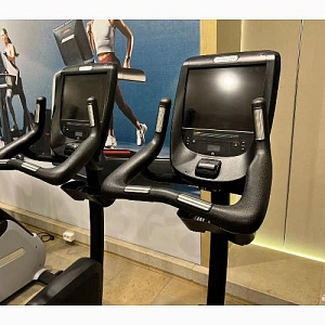 Купить Precor Upright Bike P82 вертикальный велотренажёр в Москве
