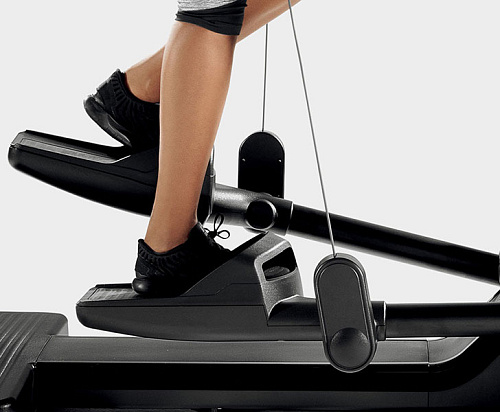 Эллиптический тренажер Technogym Artis Vario