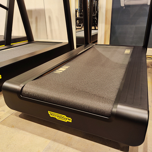 Беговая дорожка Technogym Excite Run Live 5000 (витринный образец)