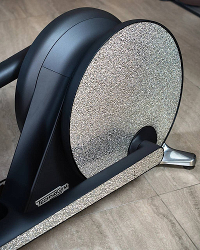 Эллиптический тренажер Technogym Personal Cross (+ Swarovski), лимитированная коллекция