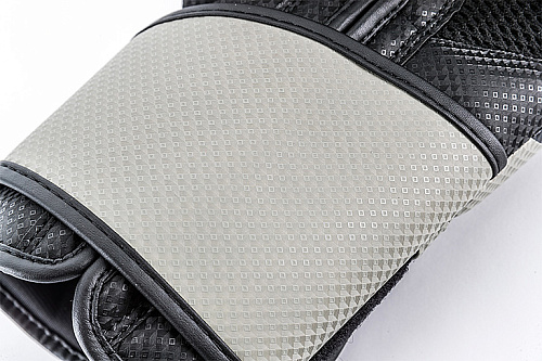 Перчатки для бокса UFC PRO Performance Rush черные 12 Oz