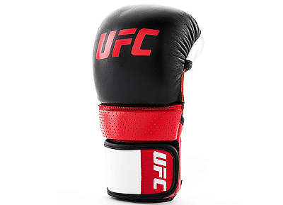 Перчатки для спарринга UFC PRO черные S/M