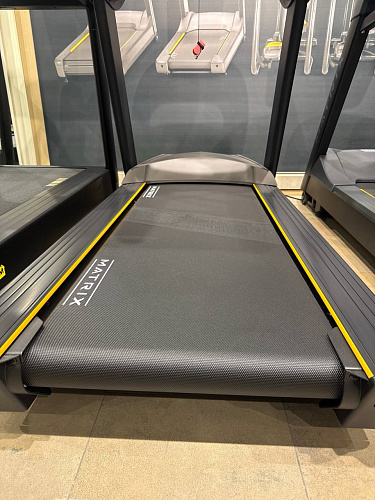 Беговая дорожка Matrix Fitness T600X-02 с LED-консолью (витринный образец)