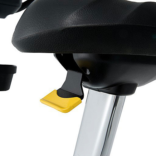 Вертикальный велотренажер Spirit Fitness CU900