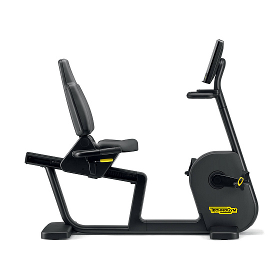 Горизонтальный велотренажер Technogym Excite Recline Connect 300