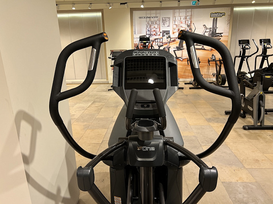 Эллиптический тренажер Octane XT-ONE с консолью Smart фото4