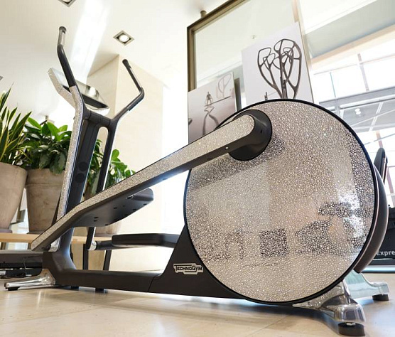 Эллиптический тренажер Technogym Cross Personal + Swarovski