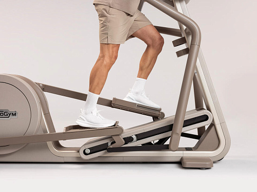 Эллиптический тренажер Technogym Artis Luxury Synchro