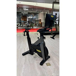 Купить Technogym Bike with 1,5KG с большим экраном в Москве