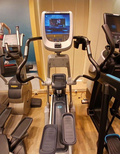 Эллиптический тренажер Precor Crosstrainer EFX883 P80