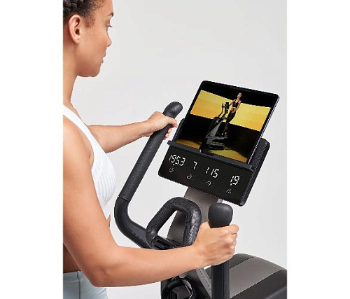 Эллиптический тренажер Technogym Elliptical Compact