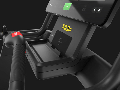 Беговая дорожка TechnogymSkillrun Live 7000