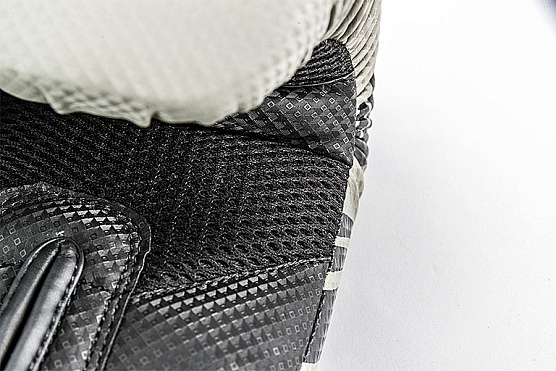 Перчатки для бокса UFC PRO Performance Rush черные 12 Oz фото16