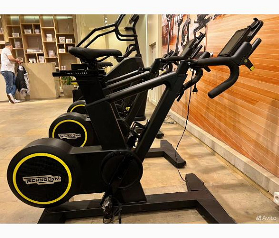 Велотренажер Technogym Skillbike фото2