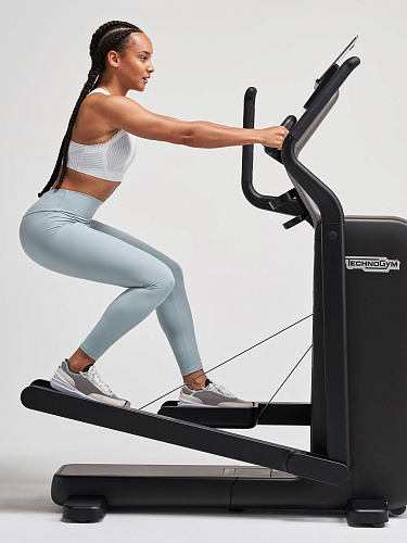 Эллиптический тренажер Technogym Elliptical