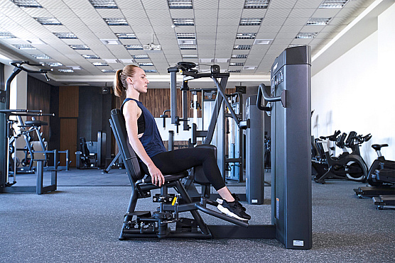 Сведение / разведение ног сидя Spirit Fitness SP-4316 фото4