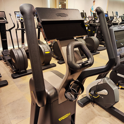 Эллиптический тренажер Technogym Elliptical (витринный образец)