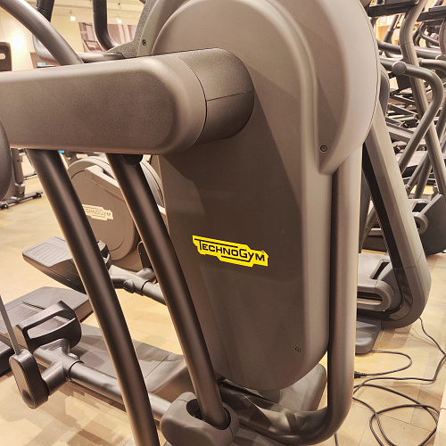 Эллиптический тренажер Technogym Excite Vario Live 7000 (витринный образец)