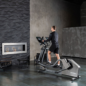 Купить Эллиптический тренажер Life Fitness E5 Track Connect в Москве