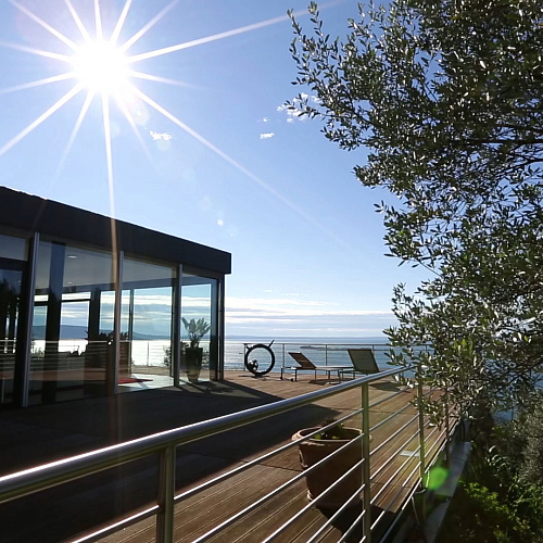 Велотренажер вертикальный Ciclotte Steel Pearl зеленый