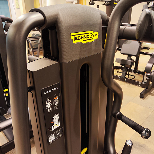 Жим от груди Technogym Chest Press Selection 900 (витринный образец)
