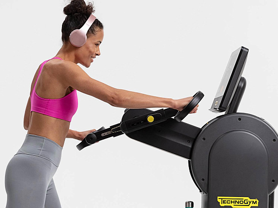 Эргометр Technogym Excite Top Connect 300 фото4