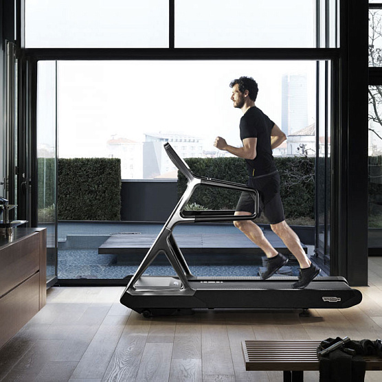 Беговая дорожка Technogym Run Personal фото17