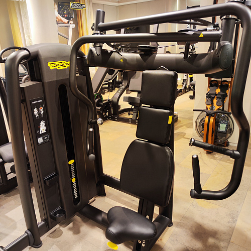 Жим от груди Technogym Chest Press Selection 900 (витринный образец)