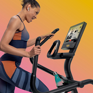 Купить Эллиптический тренажёр Technogym Excite Synchro Connect 300 HP в Москве