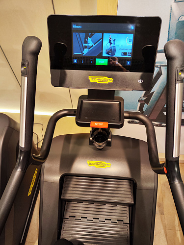 Степпер / Лестница Technogym Excite Climb Live 5000 (витринный образец)