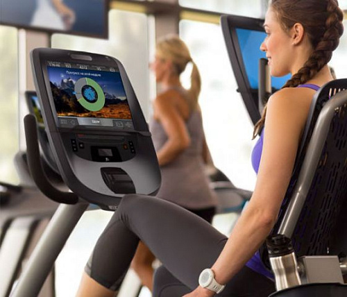 Горизонтальный велотренажер Precor RBK 885