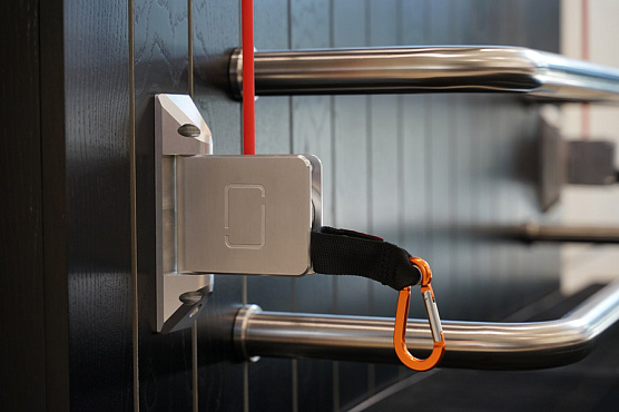 Многофункциональный комплекс в премиальном черном исполнении с элементами отделки частных яхт Desire Regatta Black Edition фото10