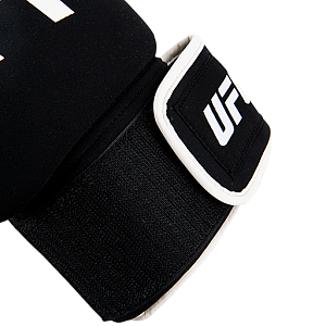 Купить UFC Перчатки для бокса и ММА черные/белые - L в Москве