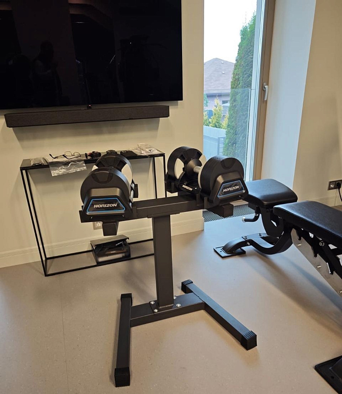 Компактный тренажерный зал в коттеджном поселке