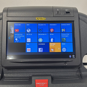 Купить Беговая дорожка Technogym Jog 700 Unity (Black display) в Москве
