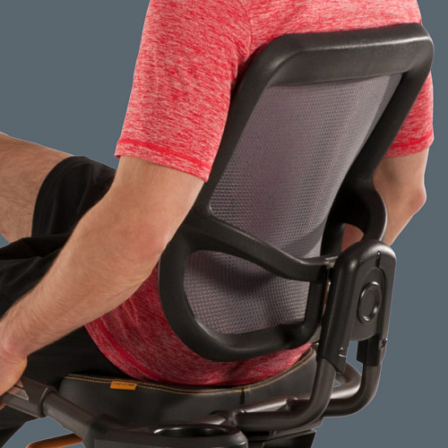 Горизонтальный велотренажер Matrix Fitness R30XIR