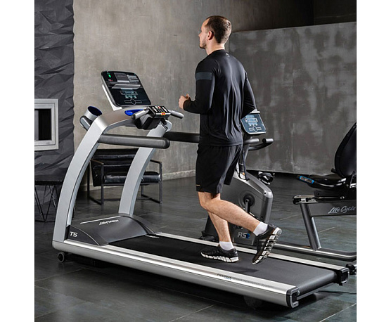 Беговая дорожка Life Fitness T5 Track Connect фото4