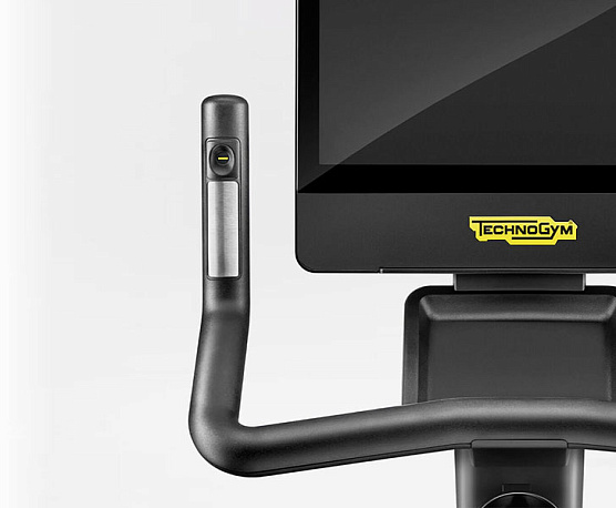 Велотренажер Technogym Excite Live Bike 5000 фото3