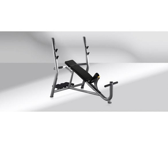 Скамья для жима наклонная Technogym фото1
