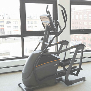 Купить Эллиптический тренажер Matrix Fitness E50XR  в Москве